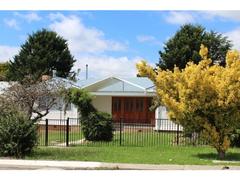 17 Pitt Street, Glen Innes NSW 2370