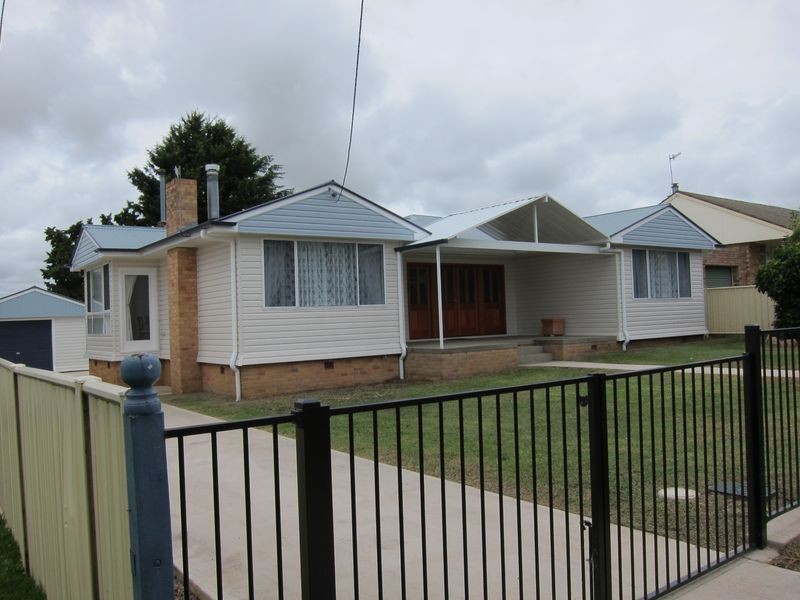 17 Pitt Street, Glen Innes NSW 2370