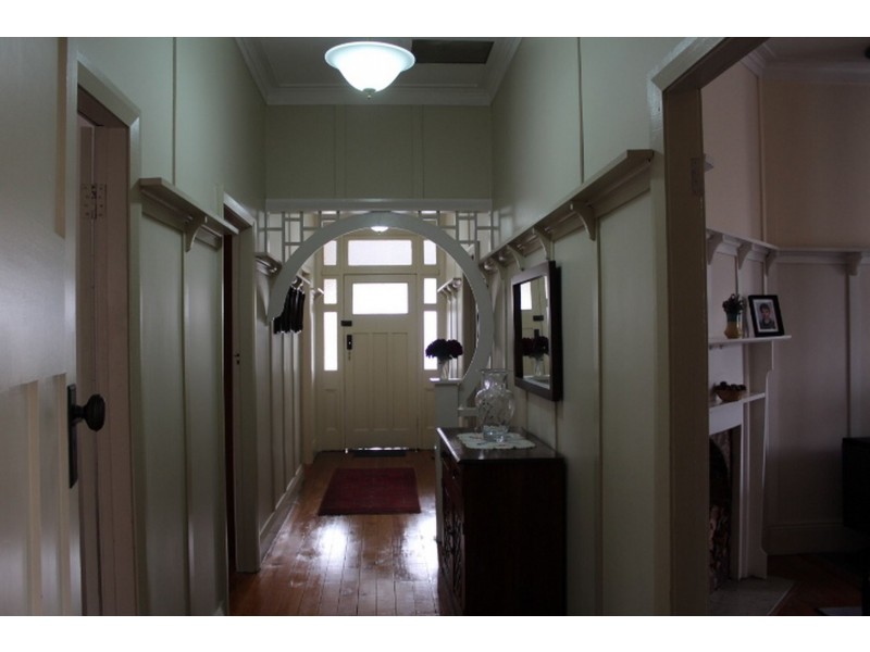 69 Meade Street, Glen Innes NSW 2370