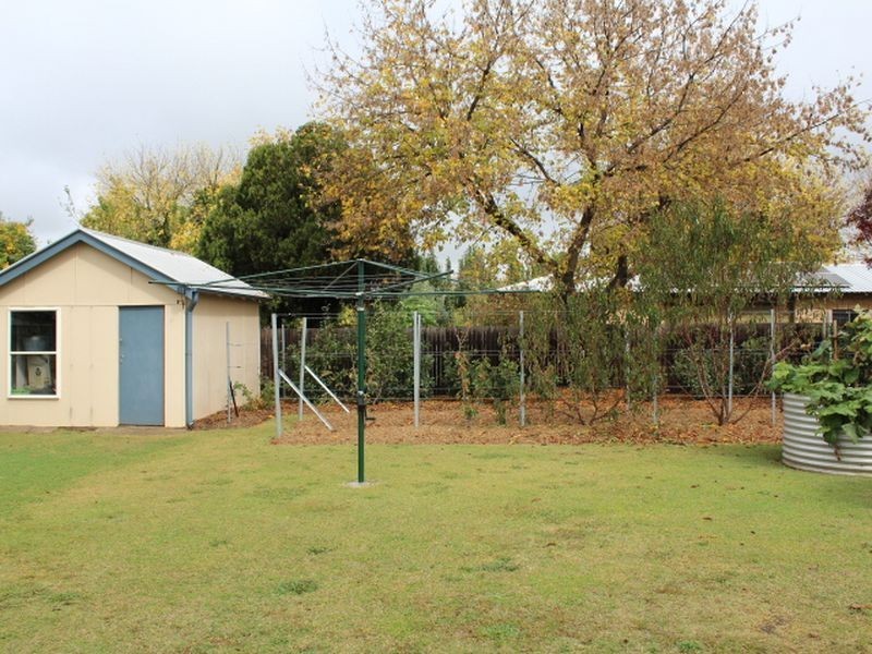 69 Meade Street, Glen Innes NSW 2370