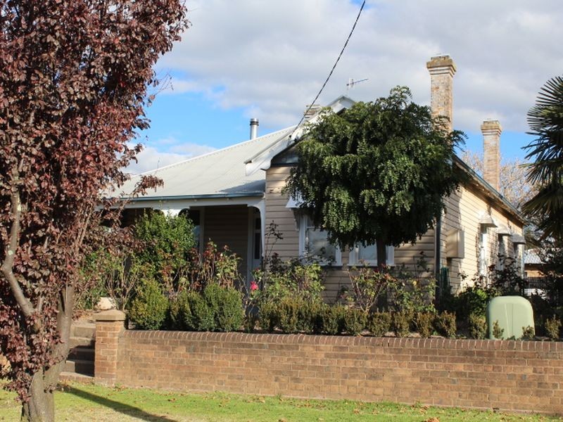 69 Meade Street, Glen Innes NSW 2370
