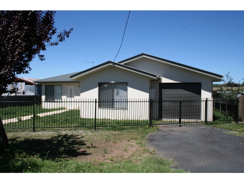 19 Lambeth Street, Glen Innes NSW 2370