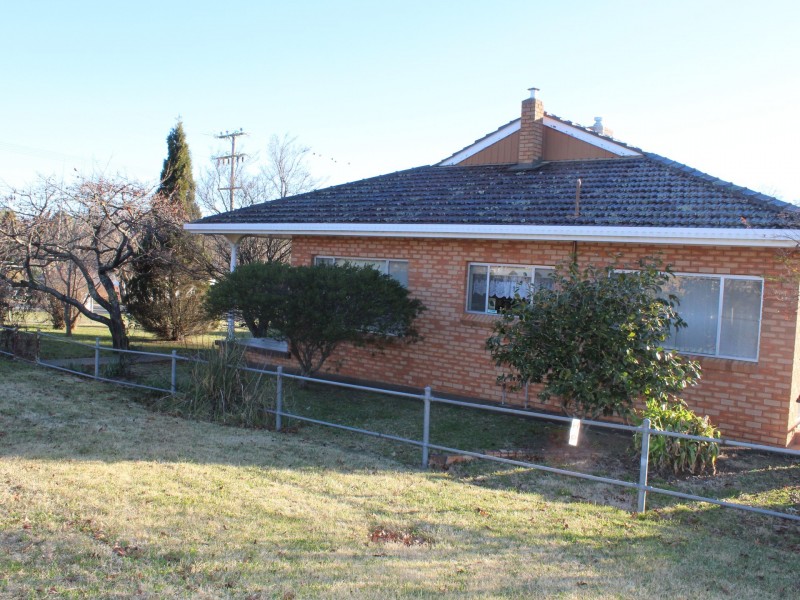 70 Oliver Street, Glen Innes NSW 2370
