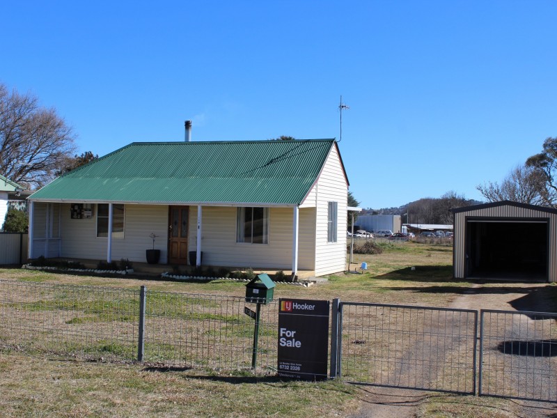 138 Coronation Avenue, Glen Innes NSW 2370