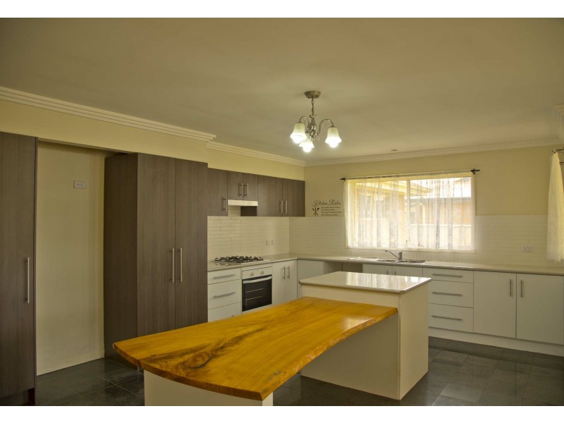 51 Abbott Street, Glen Innes NSW 2370