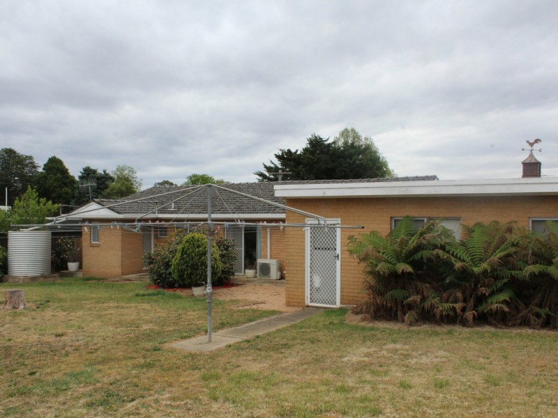 45 Cross Street, Glen Innes NSW 2370