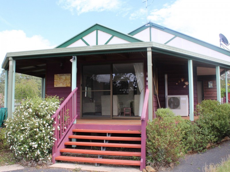 12 McIntyre Street, Glen Innes NSW 2370