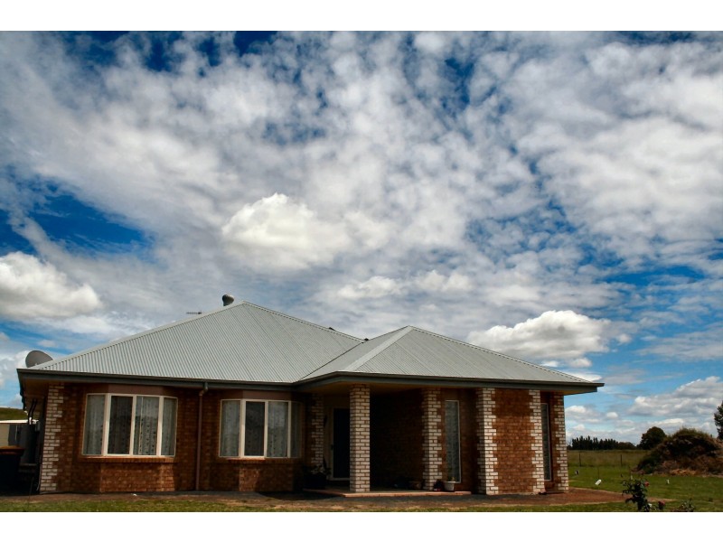 52 Galloway Place, Glen Innes NSW 2370