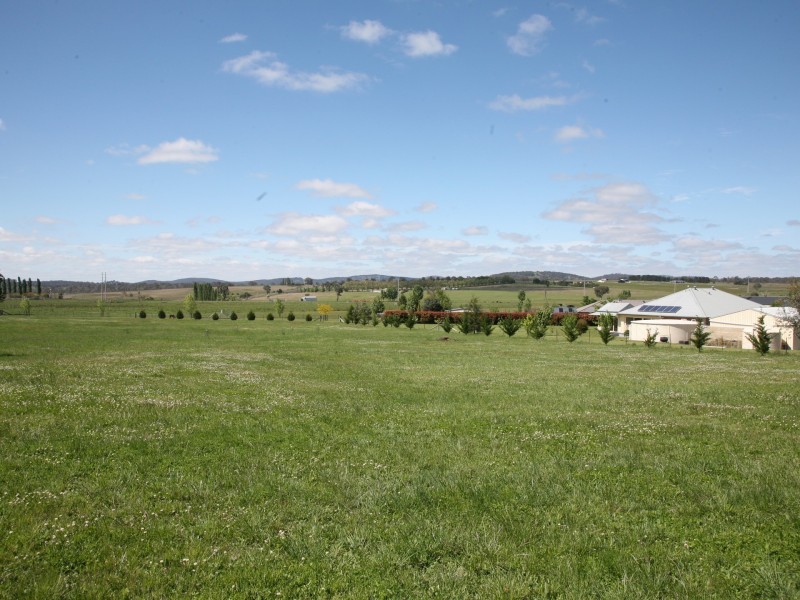 52 Galloway Place, Glen Innes NSW 2370
