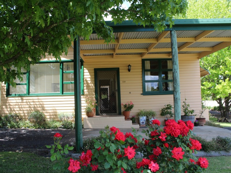 259 Meade Street, Glen Innes NSW 2370