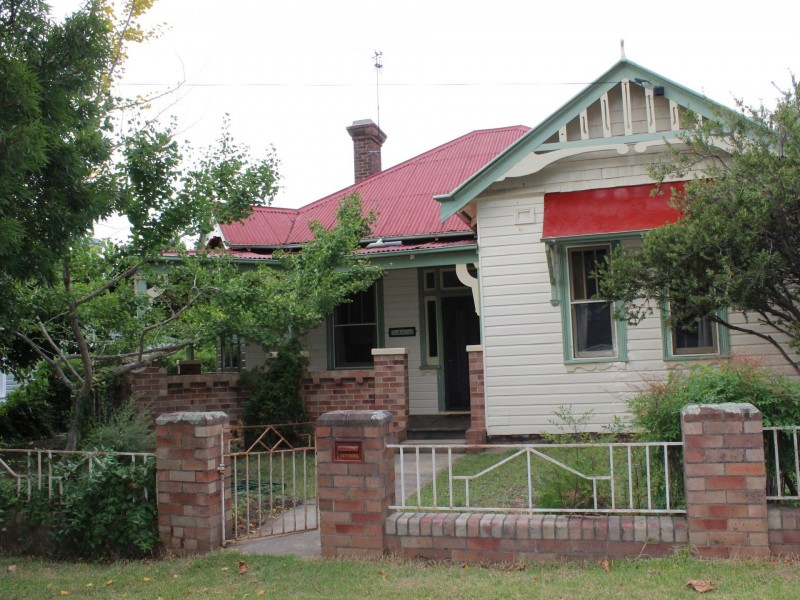 97 Bourke Street, Glen Innes NSW 2370