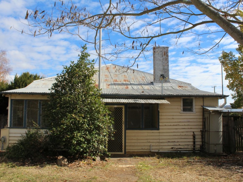 9 Church Street, Glen Innes NSW 2370
