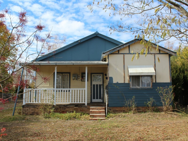 9 Church Street, Glen Innes NSW 2370