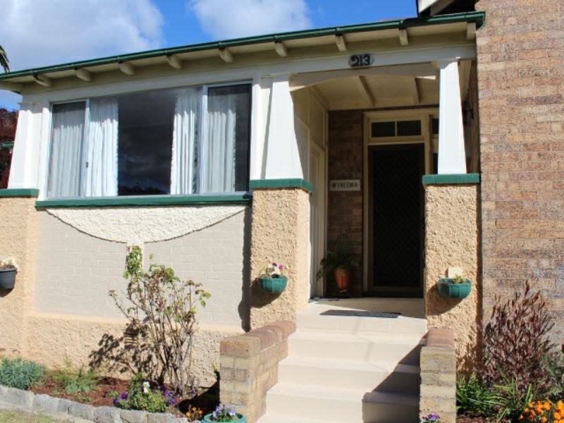 213 Meade Street, Glen Innes NSW 2370