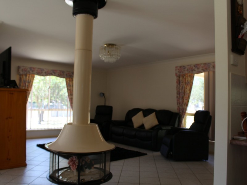 151 Whitmore Rd, Glen Innes NSW 2370