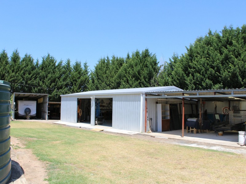 151 Whitmore Rd, Glen Innes NSW 2370