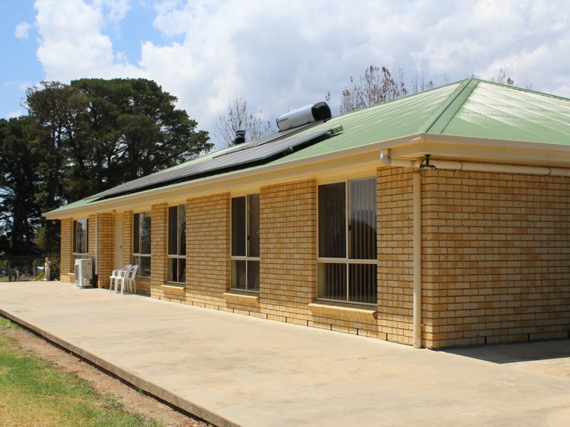 151 Whitmore Rd, Glen Innes NSW 2370