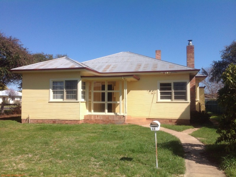 68 Railway Street, Glen Innes NSW 2370