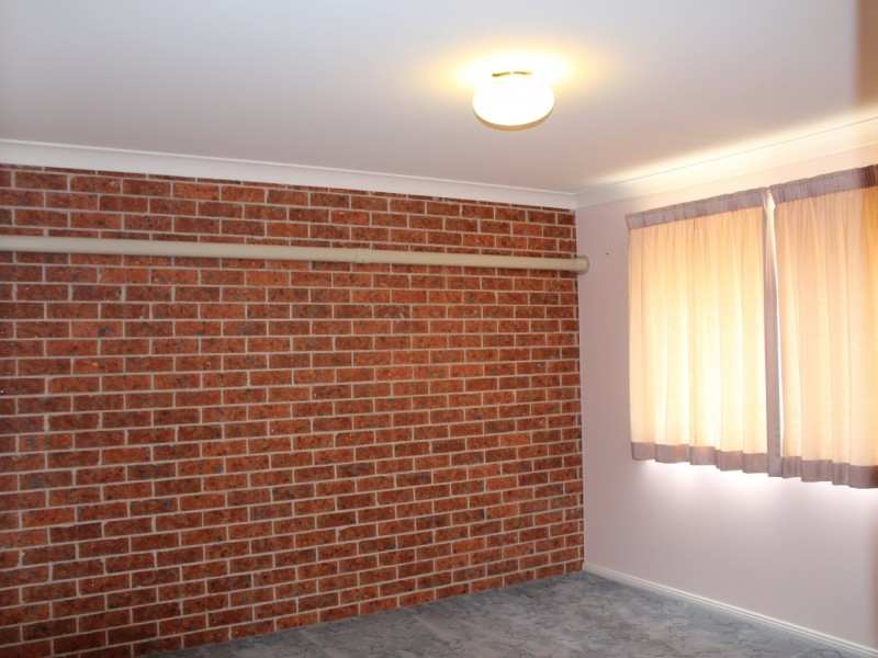 2/24 Healeys Lane, Glen Innes NSW 2370