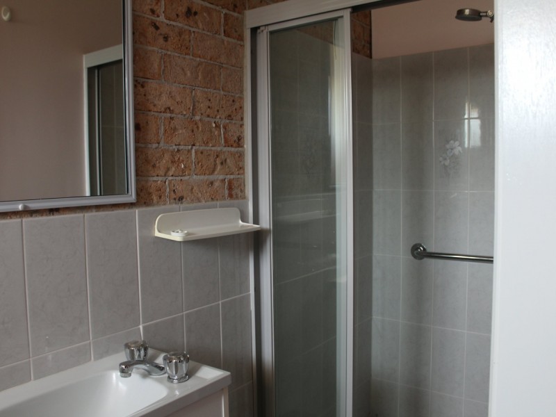 2/24 Healeys Lane, Glen Innes NSW 2370