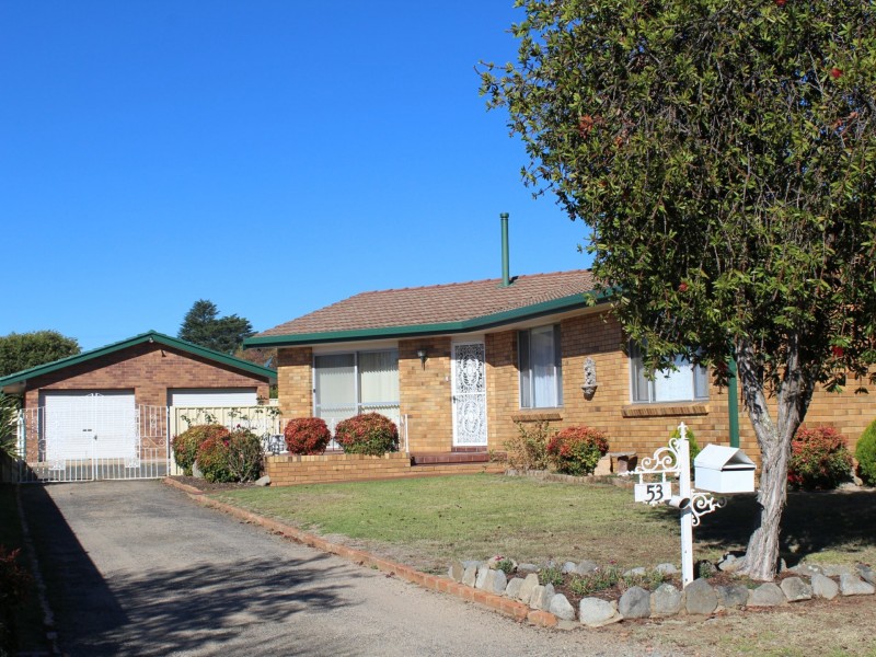 53 Lewis Street, Glen Innes NSW 2370