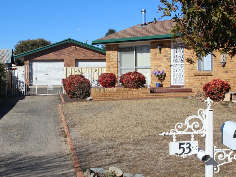 53 Lewis Street, Glen Innes NSW 2370