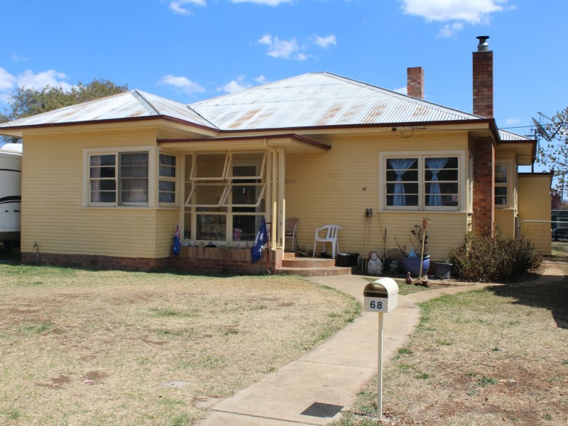 68 Railway Street, Glen Innes NSW 2370