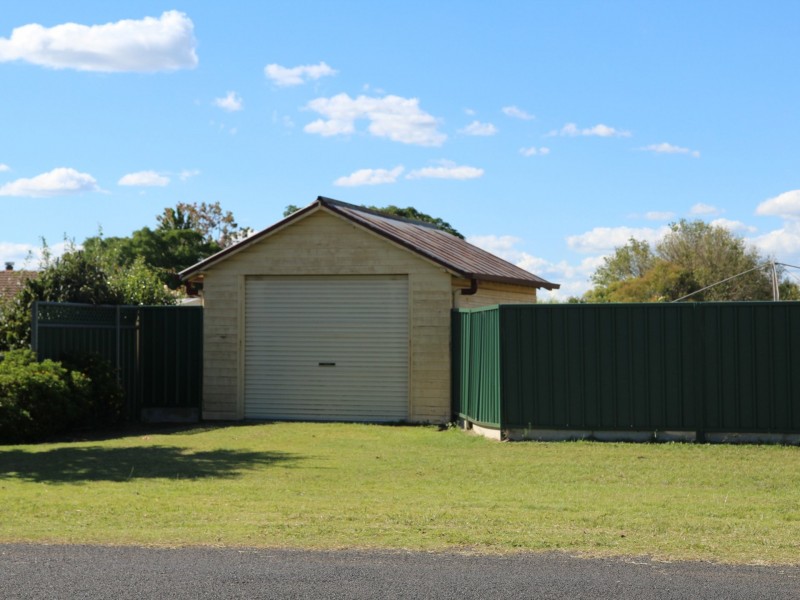 68 Railway Street, Glen Innes NSW 2370
