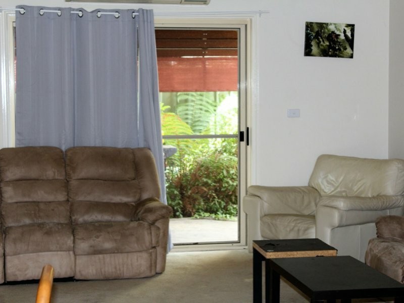 Unit 2/205 Bourke Street, Glen Innes NSW 2370