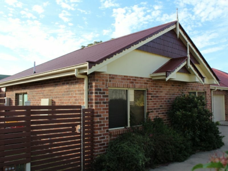 Unit 2/205 Bourke Street, Glen Innes NSW 2370