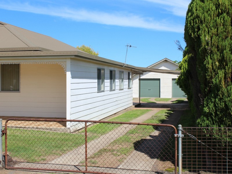 56 Coronation Avenue, Glen Innes NSW 2370
