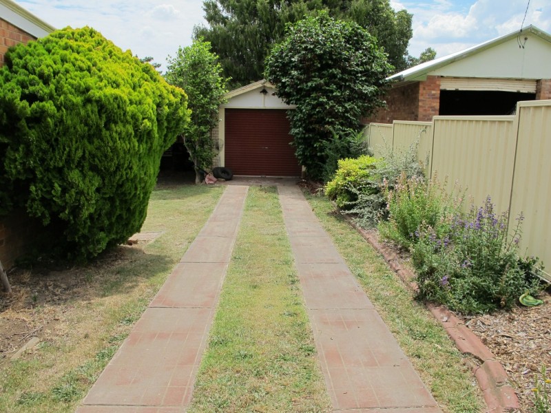 12 Clarke Street, Glen Innes NSW 2370