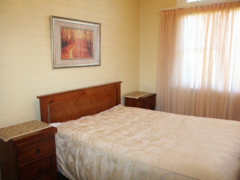 198 Meade Street, Glen Innes NSW 2370