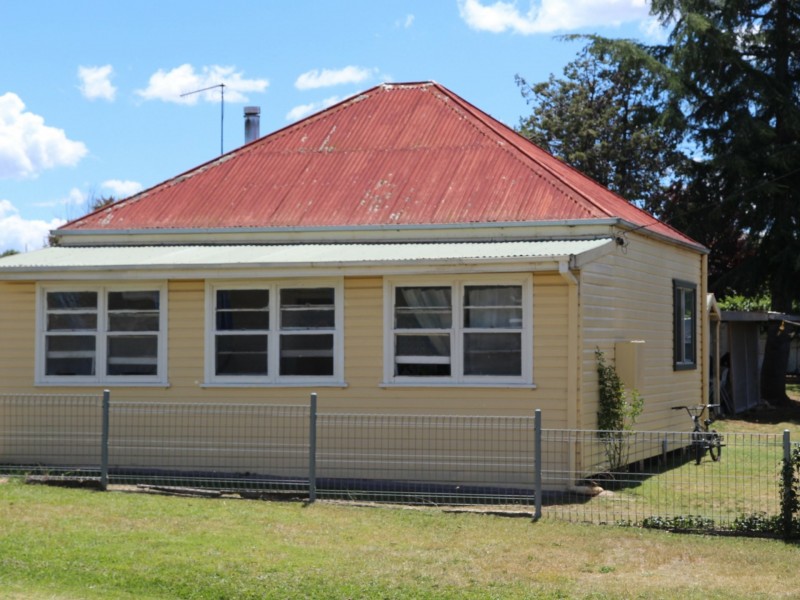 12 Oliver Street, Glen Innes NSW 2370