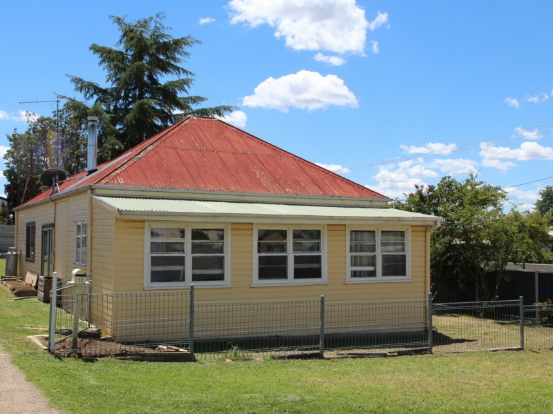 12 Oliver Street, Glen Innes NSW 2370