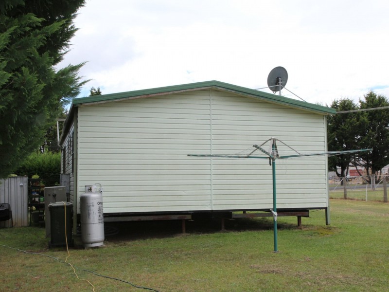 7 Meade Street, Glen Innes NSW 2370
