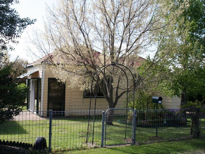 11 Manns Lane, Glen Innes NSW 2370