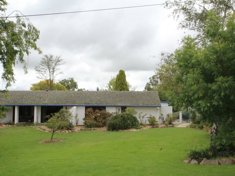 68-70 Heron Street, Glen Innes NSW 2370