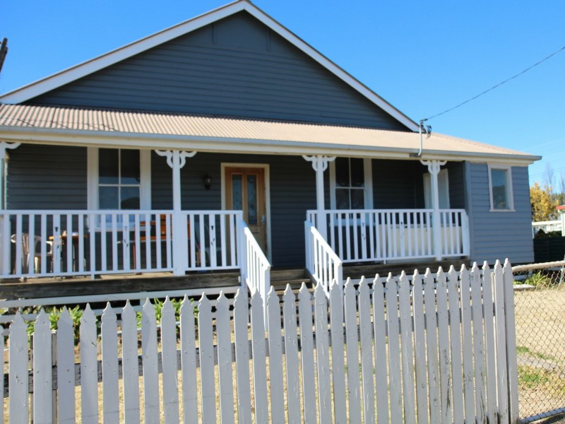 1 Pitt Street, Glen Innes NSW 2370