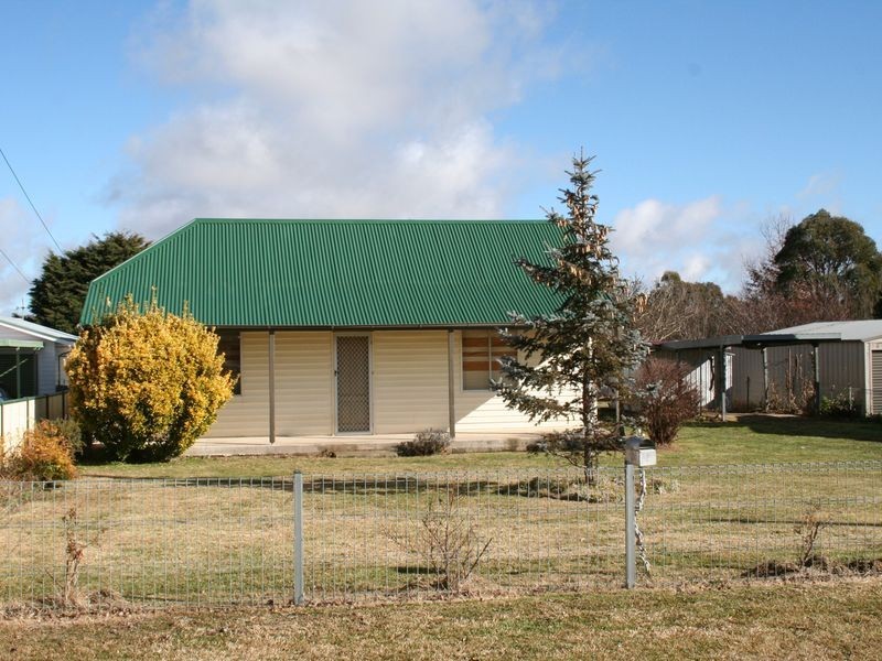138 Coronation Avenue, Glen Innes NSW 2370