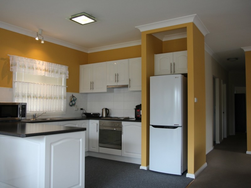 6A Meurant Street, Glen Innes NSW 2370