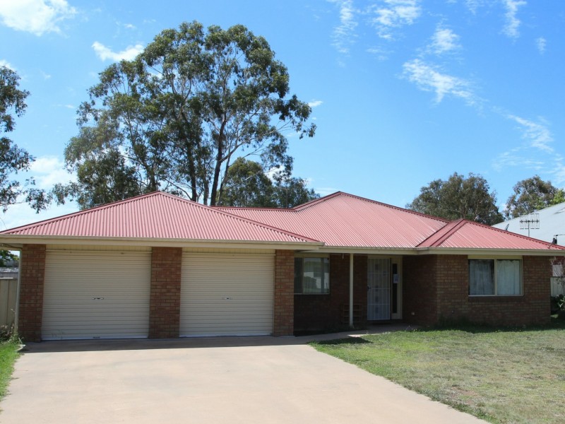 51 Abbott Street, Glen Innes NSW 2370