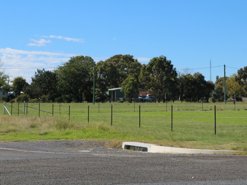 82-84 Tenterfield Street, Deepwater NSW 2371