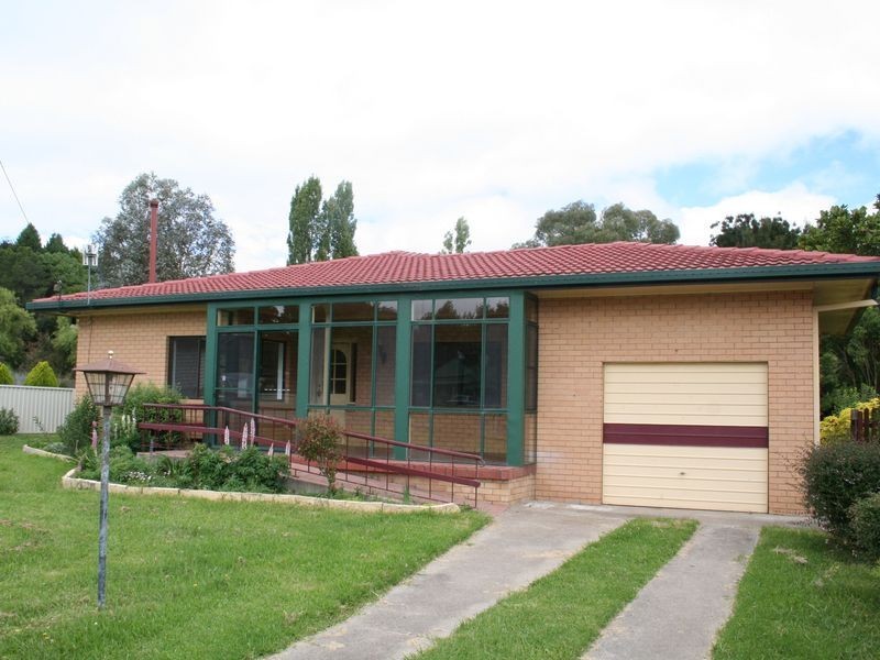 245 Meade Street, Glen Innes NSW 2370