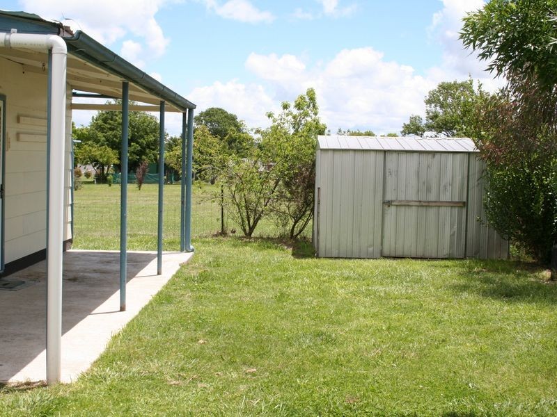 8 Bourke Street, Deepwater NSW 2371