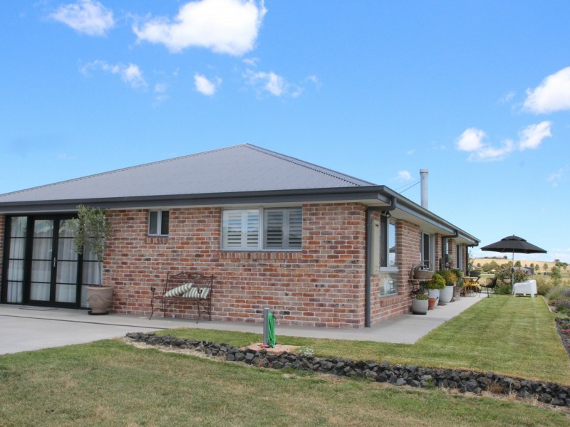 70 Hewitt Road, Glen Innes NSW 2370