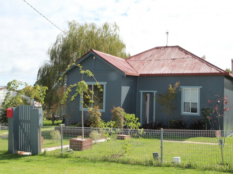 290 Bourke Street, Glen Innes NSW 2370