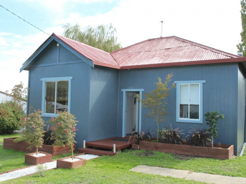 290 Bourke Street, Glen Innes NSW 2370