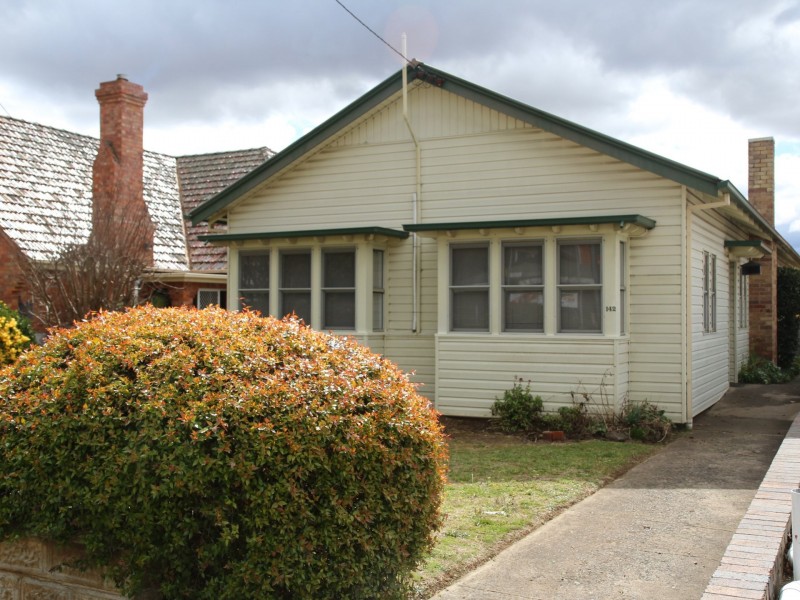 142 Meade Street, Glen Innes NSW 2370