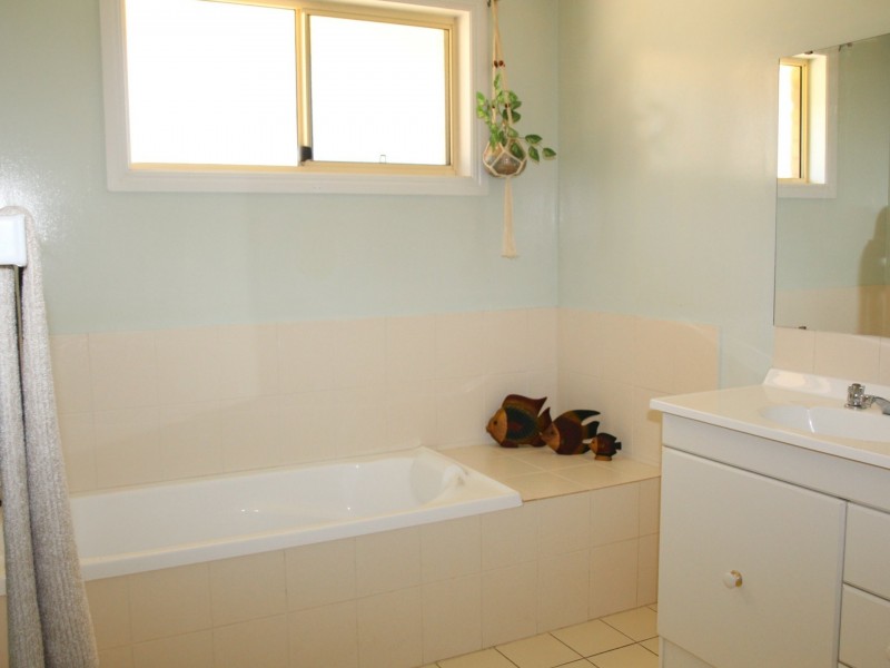 1 Cramsie Crescent, Glen Innes NSW 2370